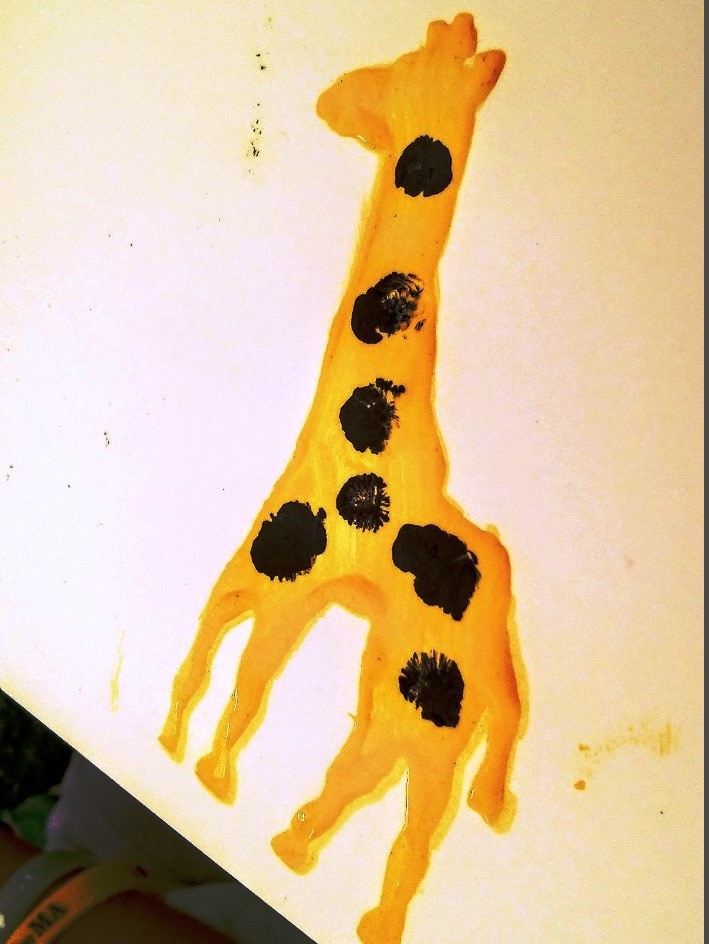 Жираф пальчиковыми красками