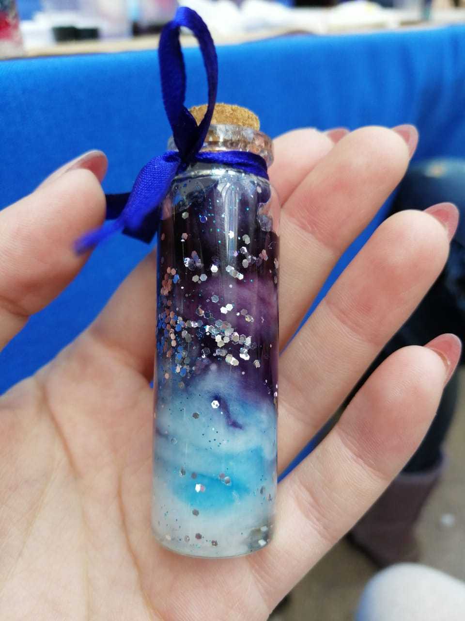 Как создать космос в бутылке
