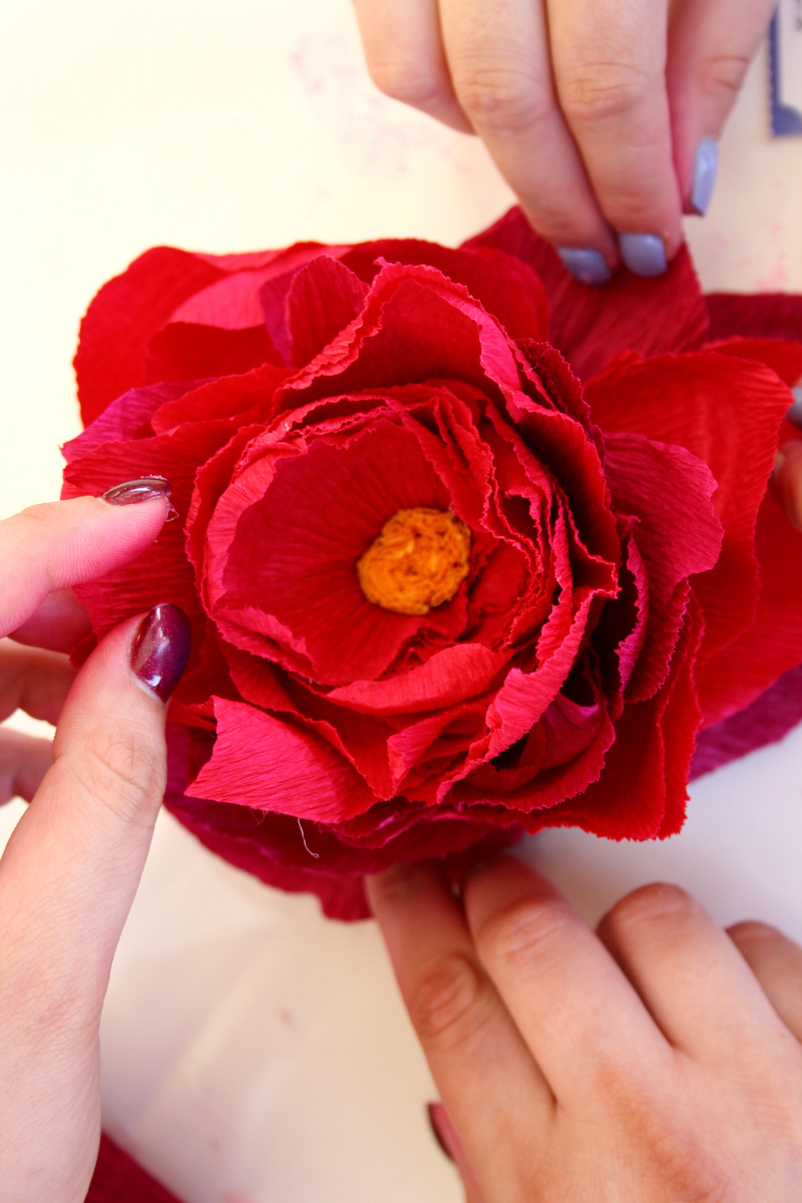Как сделать розу из бумаги своими руками: 4 простые техники