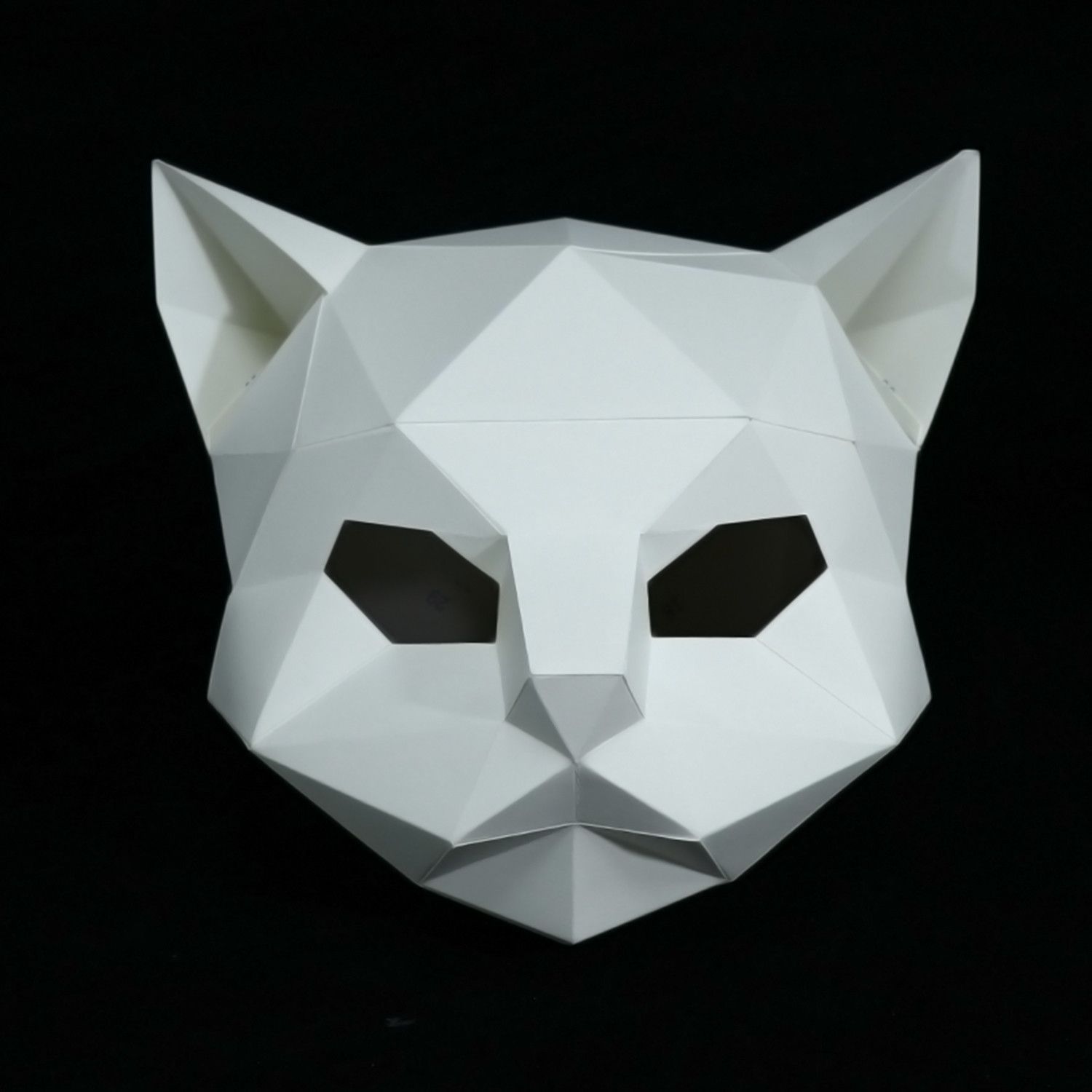полигональная маска кошки